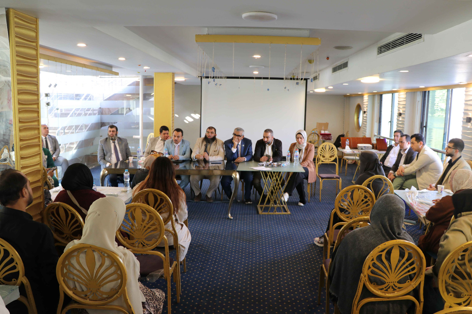 لجنة الإغاثة الإنسانية بنقابة الأطباء تنظم يوم تثقيفي لمرضى الغسيل الكلوي 5 almomken.com ad754440