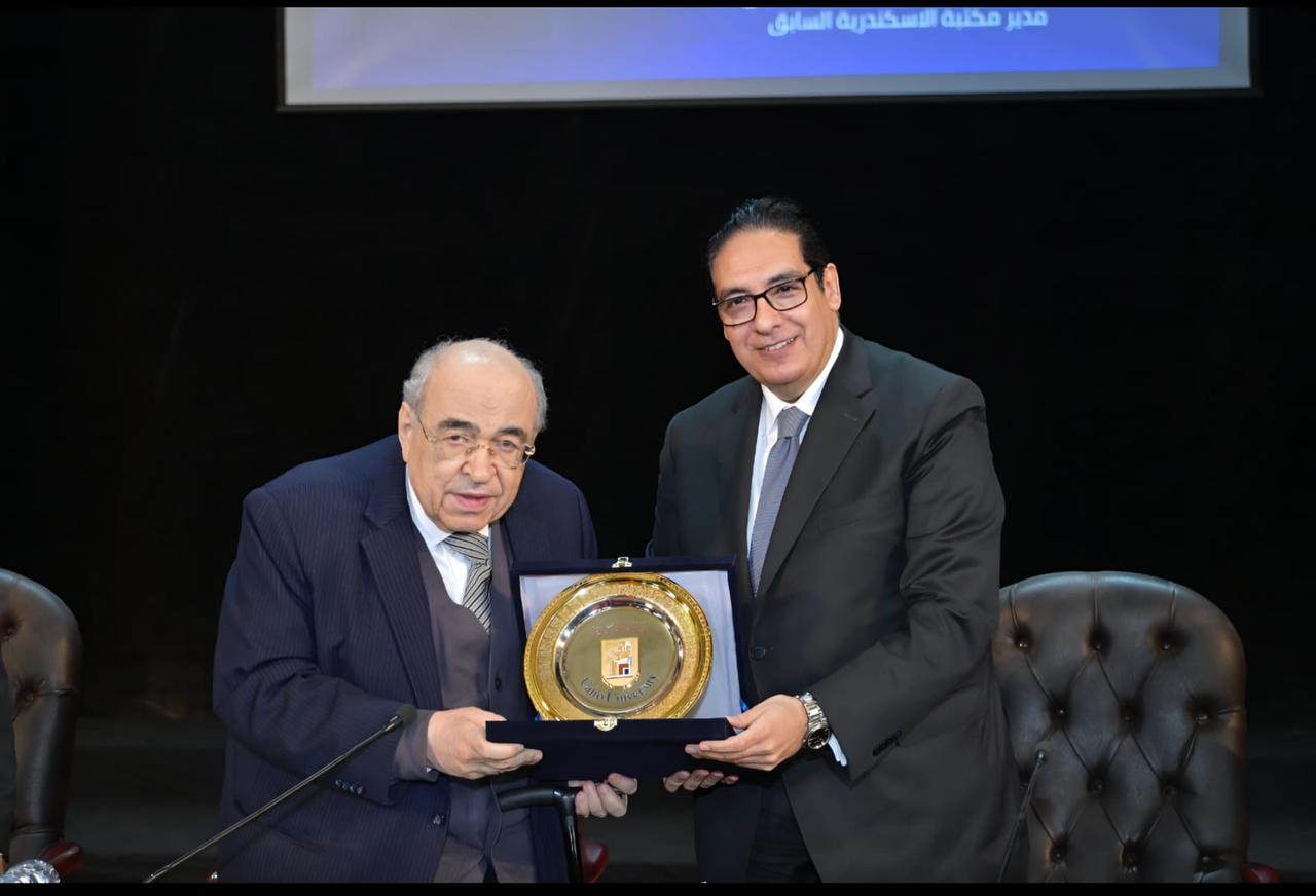 الفقى ضيف الموسم الثقافي لجامعة القاهرة فى محاضرة بعنوان: "مصر في عالم مضطرب إقليميًا ودوليًا" 3 الفقى ضيف الموسم الثقافي لجامعة القاهرة