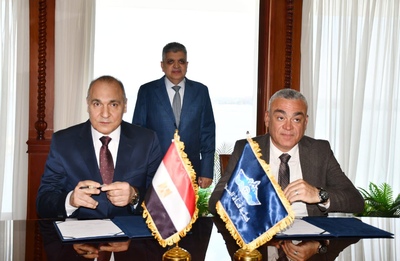 هيئة تعليم الكبار توقع بروتوكول تعاون مع هيئة قناة السويس لمحو الأمية