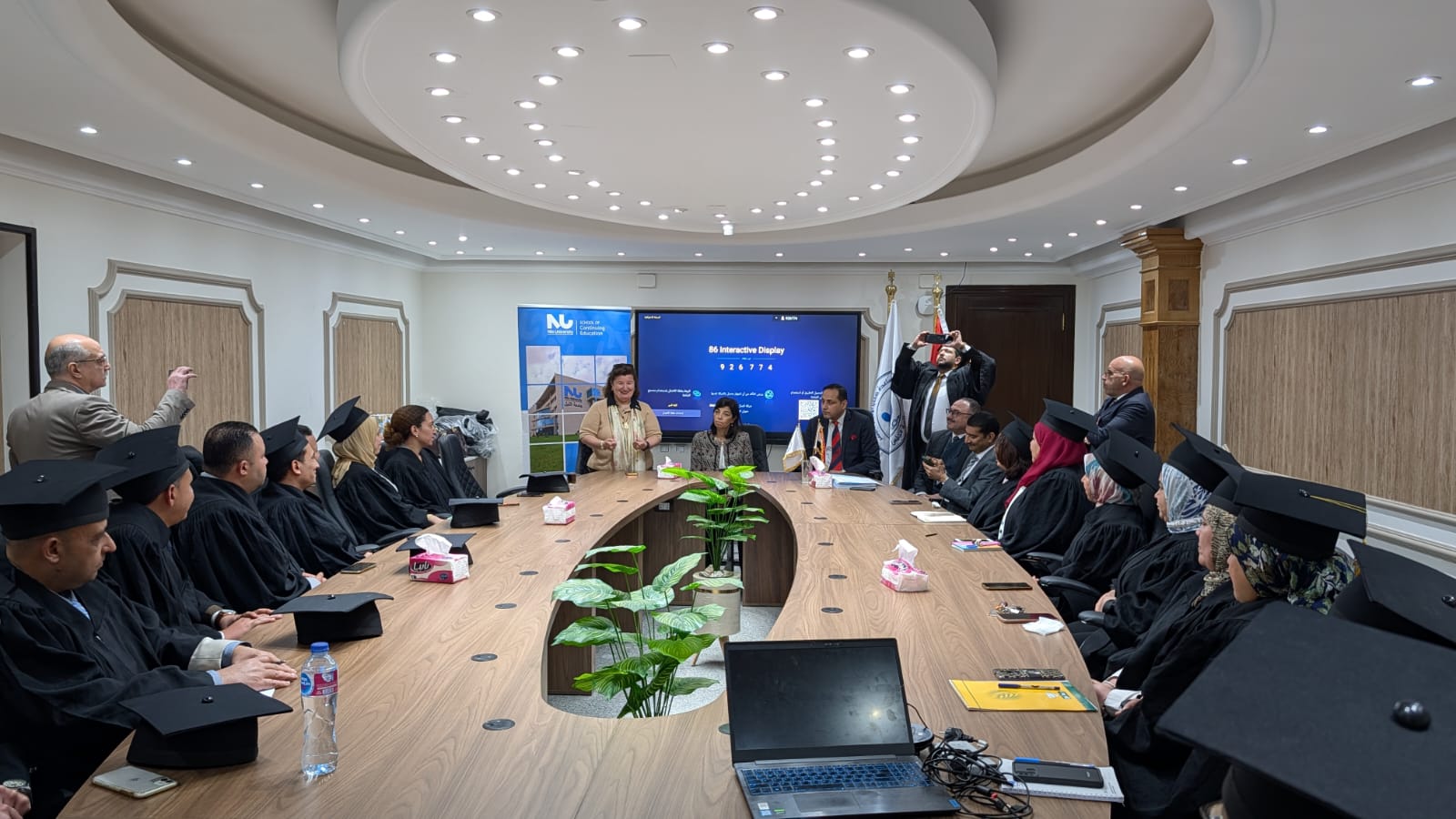 الخريجين اكتسبوا مهارات نوعية لتفعيل السياسات الإدارية والقيادية