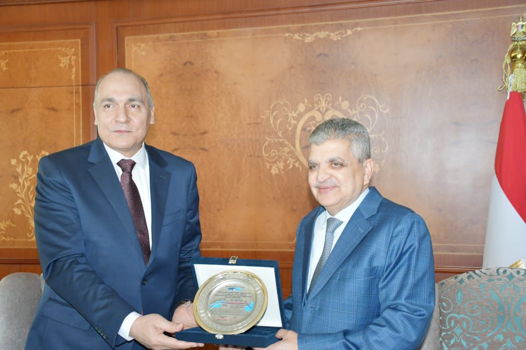 ربيع : أهمية التكامل بين مؤسسات الدولة لتحقيق المصلحة الوطنية والقضاء على الأمية