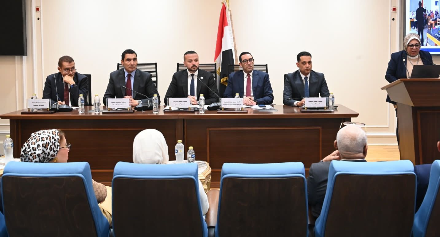 مراجعة شاملة لجميع المبادرات والبرامج التدريبية