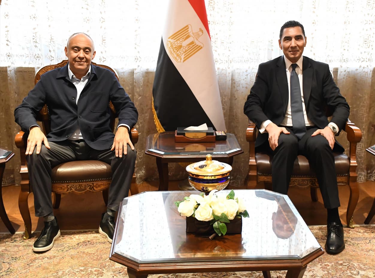 وزير الشباب والرياضة يلتقي رئيس الشركة المتحدة للرياضة لبحث أوجه التعاون المشترك