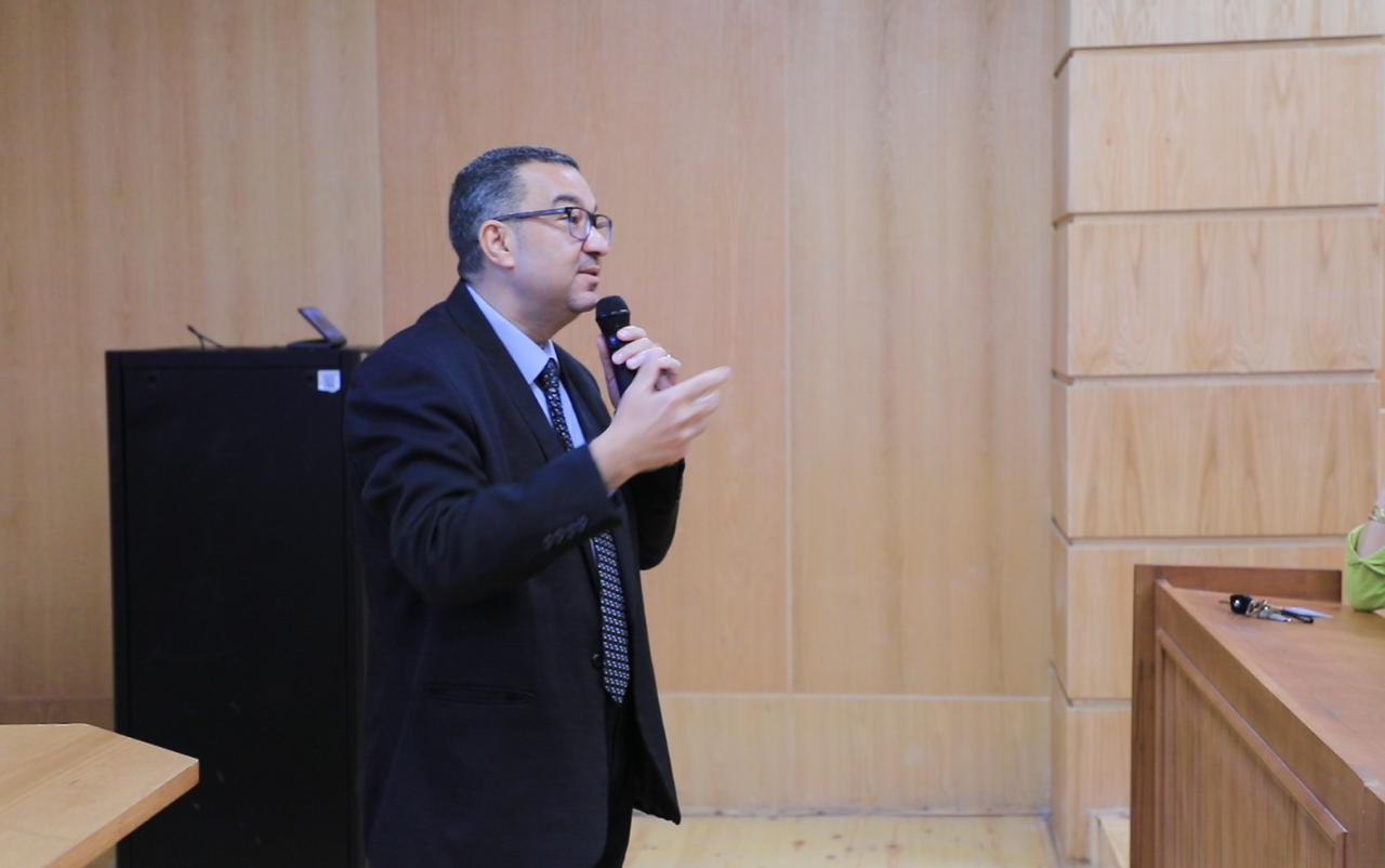 الدكتور محمد عبد الرحمن -أستاذ علاج الأورام