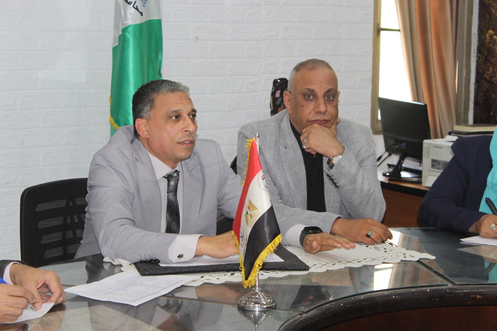 مدير "تعليم الجيزة" يشهد طفرة في إعادة تدوير الرواكد بمدرسة إمبابة الصناعية