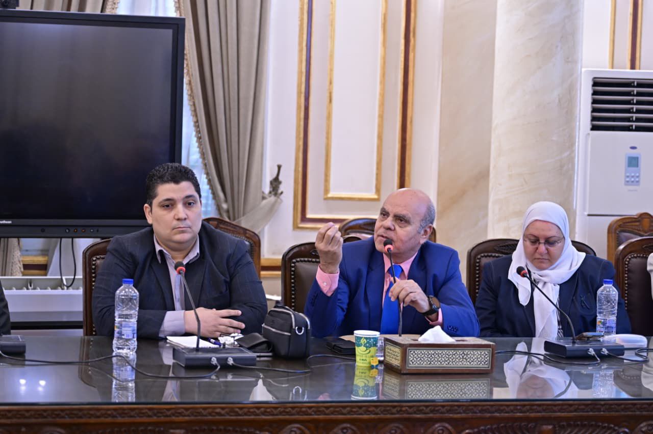 القاهرة تعزز منظومة البحث العلمي باجتماع موسع لتفعيل مكتب النزاهة العلمية وتطوير لجان الأخلاقيات 4 almomken.com a34a5c7f
