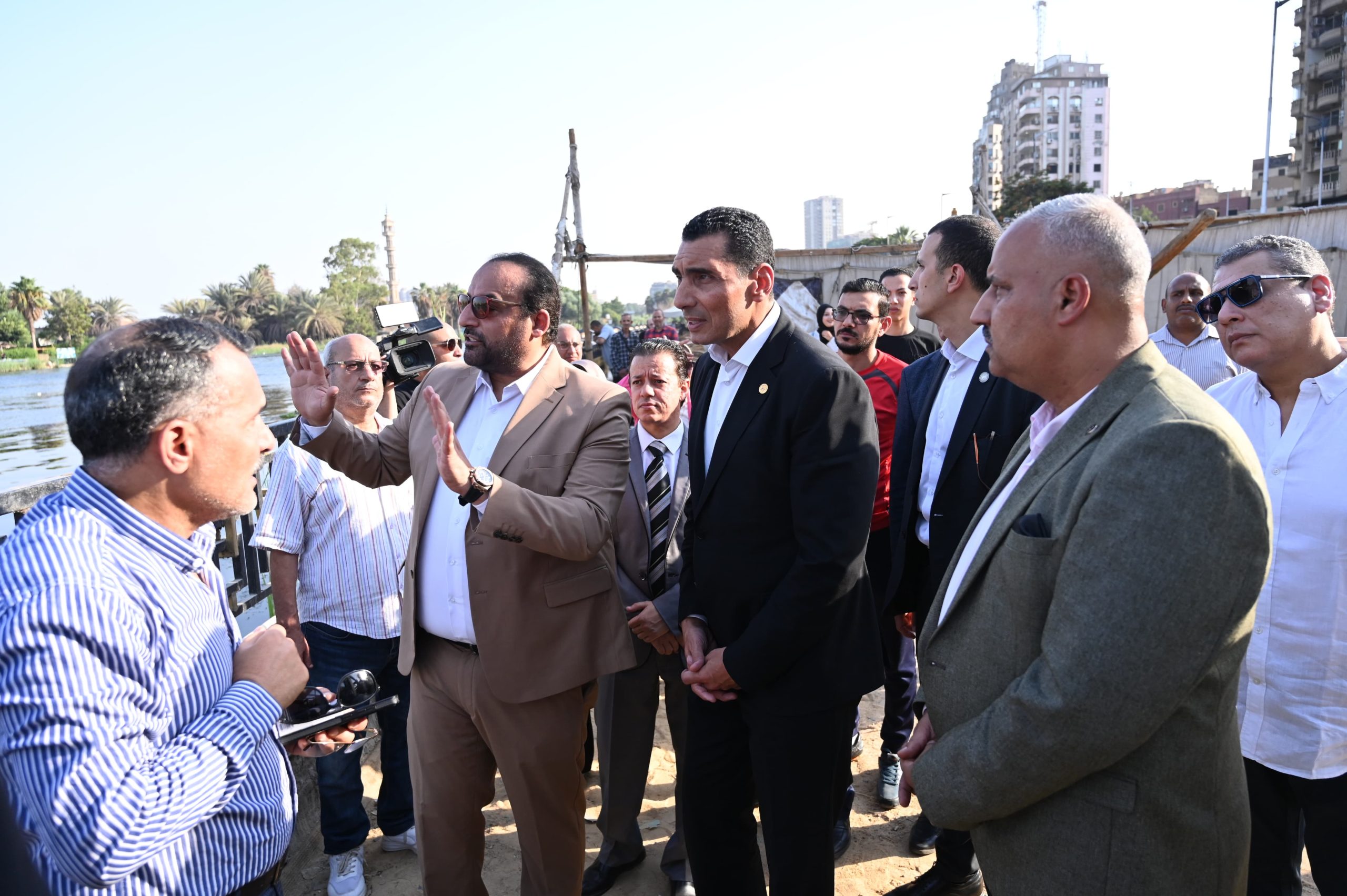 استكمال تطوير نادى الصحفيين وإنشاء شركة للخدمات الرياضية لتعزيز الاستثمار 6 استكمال تطوير نادى الصحفيين وإنشاء شركة للخدمات الرياضية لتعزيز الاستثمار
