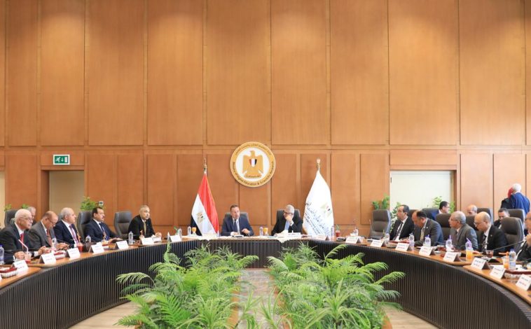 قنصوة يترأس اجتماع المجلس الأعلى للجامعات بمقر الوزارة بالعاصمة الجديدة 3 almomken.com 627a8e7b