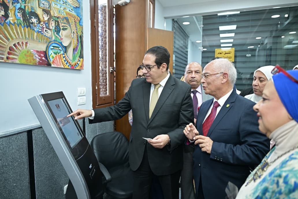رئيس جامعة القاهرة يفتتح المقر الجديد لشئون ودعم الطلاب الوافدين لتعزيز جودة الخدمات وجذب الطلاب الدوليين