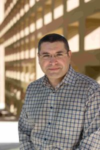 دراسة بالجامعة الأمريكية بالقاهرة تنشرها Nature Sensors لتحويل النفايات الإلكترونية إلي تكنولوجيا متقدمة 3 almomken.com 1b2a71e4
