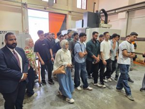 طلاب هندسة القاهرة الأهلية يتعرفون على أحدث تقنيات تصنيع المعامل والمحاكيات بمصنع (BEDO) 6 almomken.com 2e04e16b