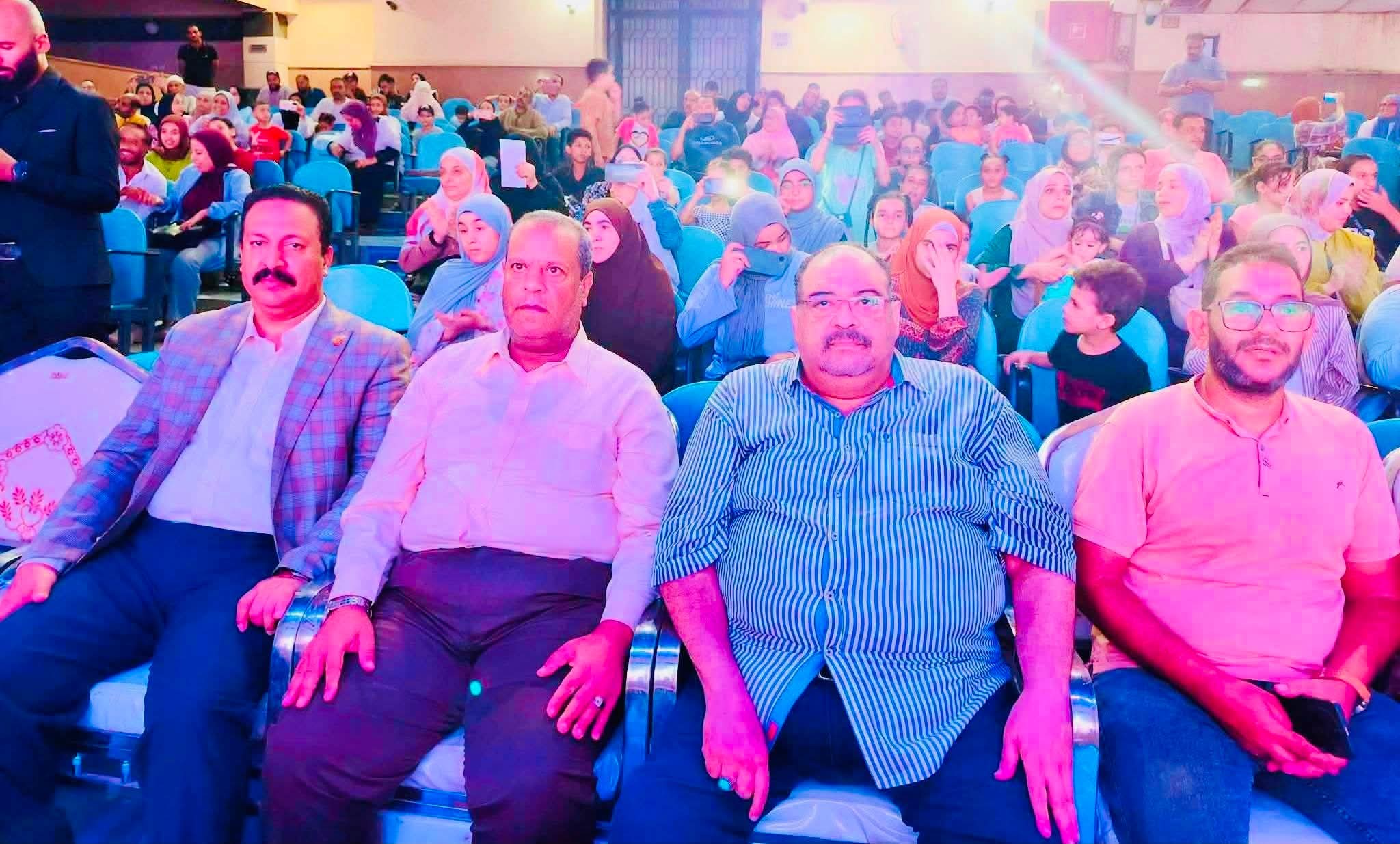 حضور رئيس إقليم وسط الصعيد وقيادات الثقافة 