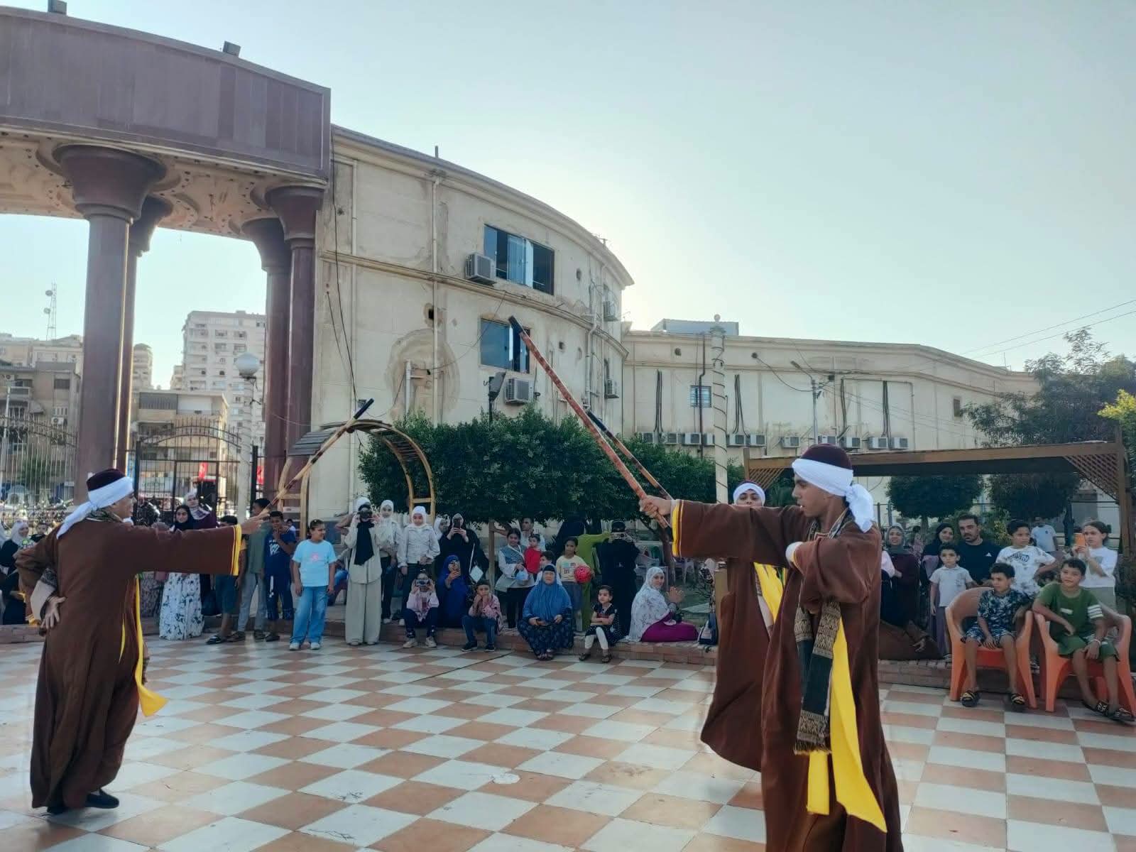 الفنون الشعبية تواصل عروضها ضمن فعاليات "شارع الفن" بكفر الشيخ