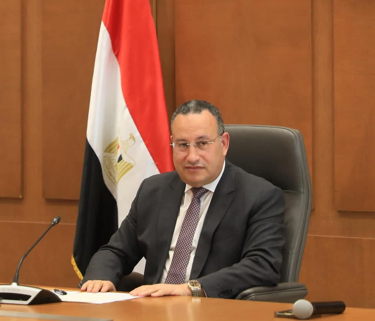 الدكتور عبد العزيز قنصوة وزير التعليم العالي والبحث العلمي 