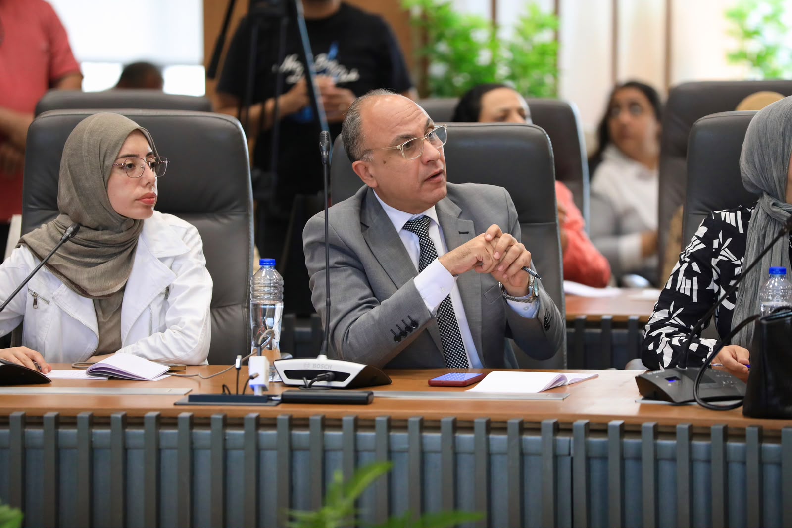 استمرار التنسيق والتعاون بين الوزارتين لتحسين الأوضاع الاقتصادية للمعلمين