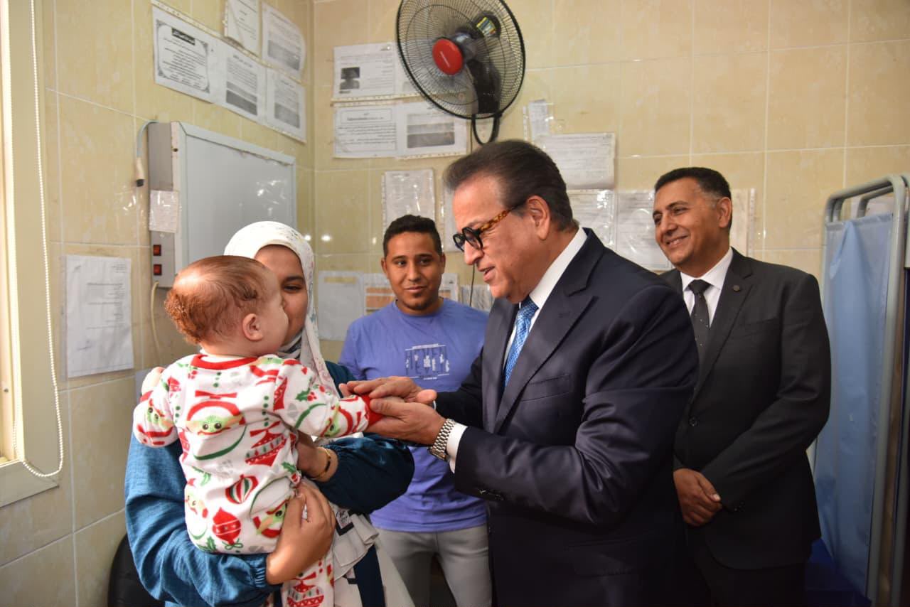 وزير الصحة ومحافظ القليوبية يطلقان الحملة القومية للتطعيم ضد الحصبة والحصبة الألمانية