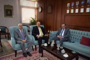 جامعة العاصمة تستقبل رئيس الجهاز المصري للملكية الفكرية 4 almomken.com 90df1dbb