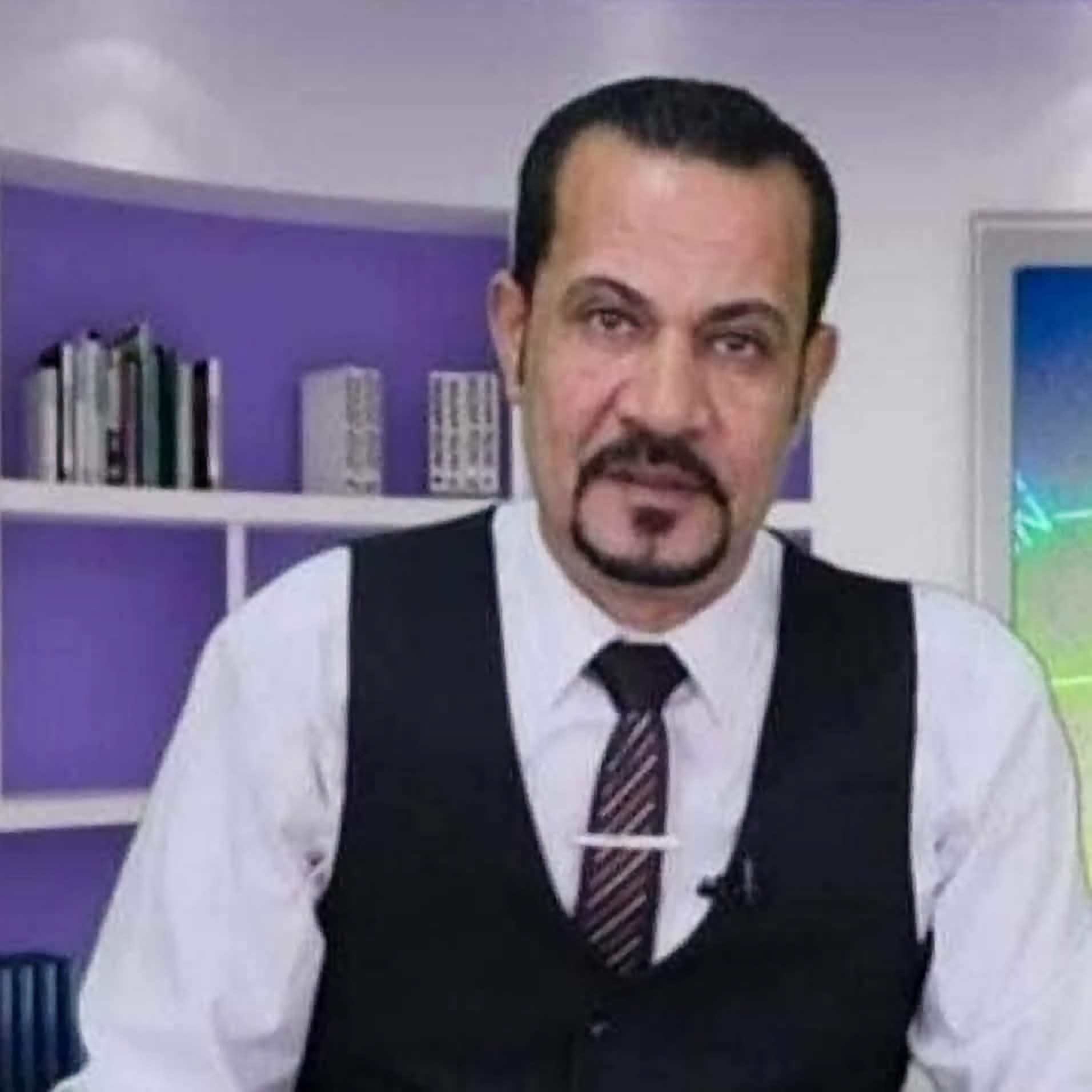ألأستاذ احمد الحسيني