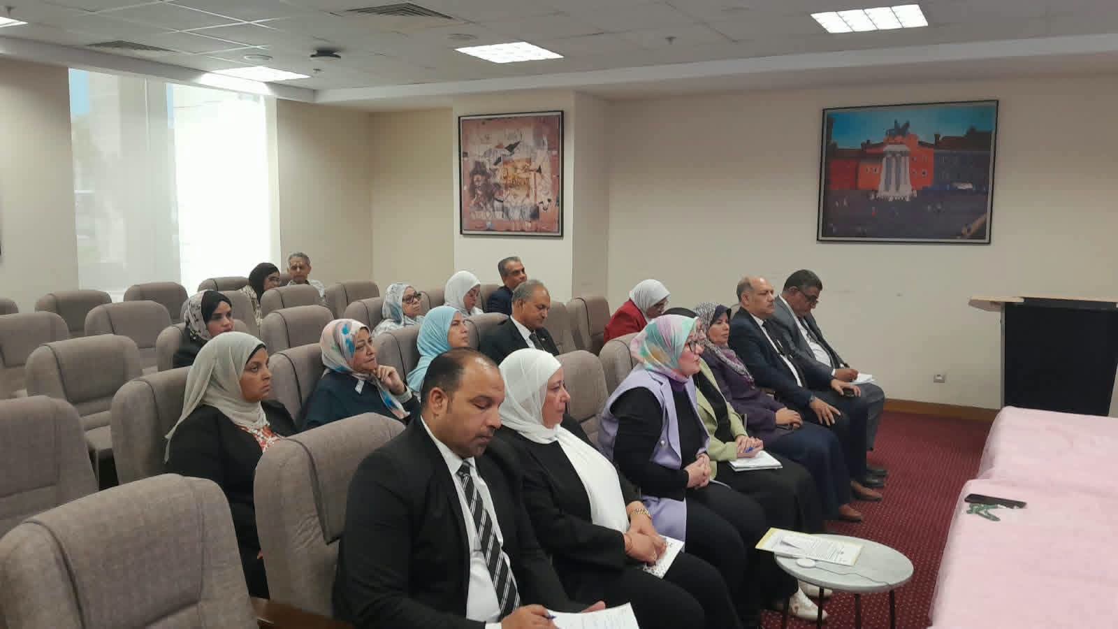 عبد السلام تعتقد اجتماعا مع مديرى التعليم العام 