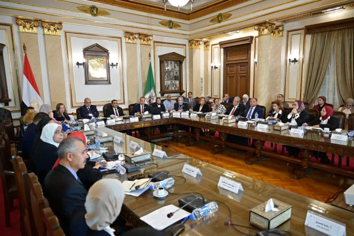 جلسة استماع بجامعة القاهرة حول المحور الاقتصادي 3 almomken.com dccb9891